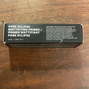 Milk Makeup - Pore Eclipse Mattifying Primer